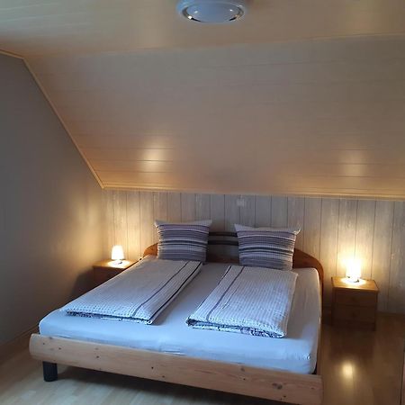 Ferienwohnung Van Den Berg Rees Exteriör bild