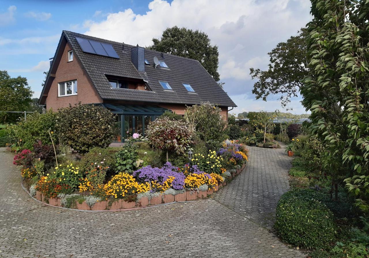 Ferienwohnung Van Den Berg Rees Exteriör bild